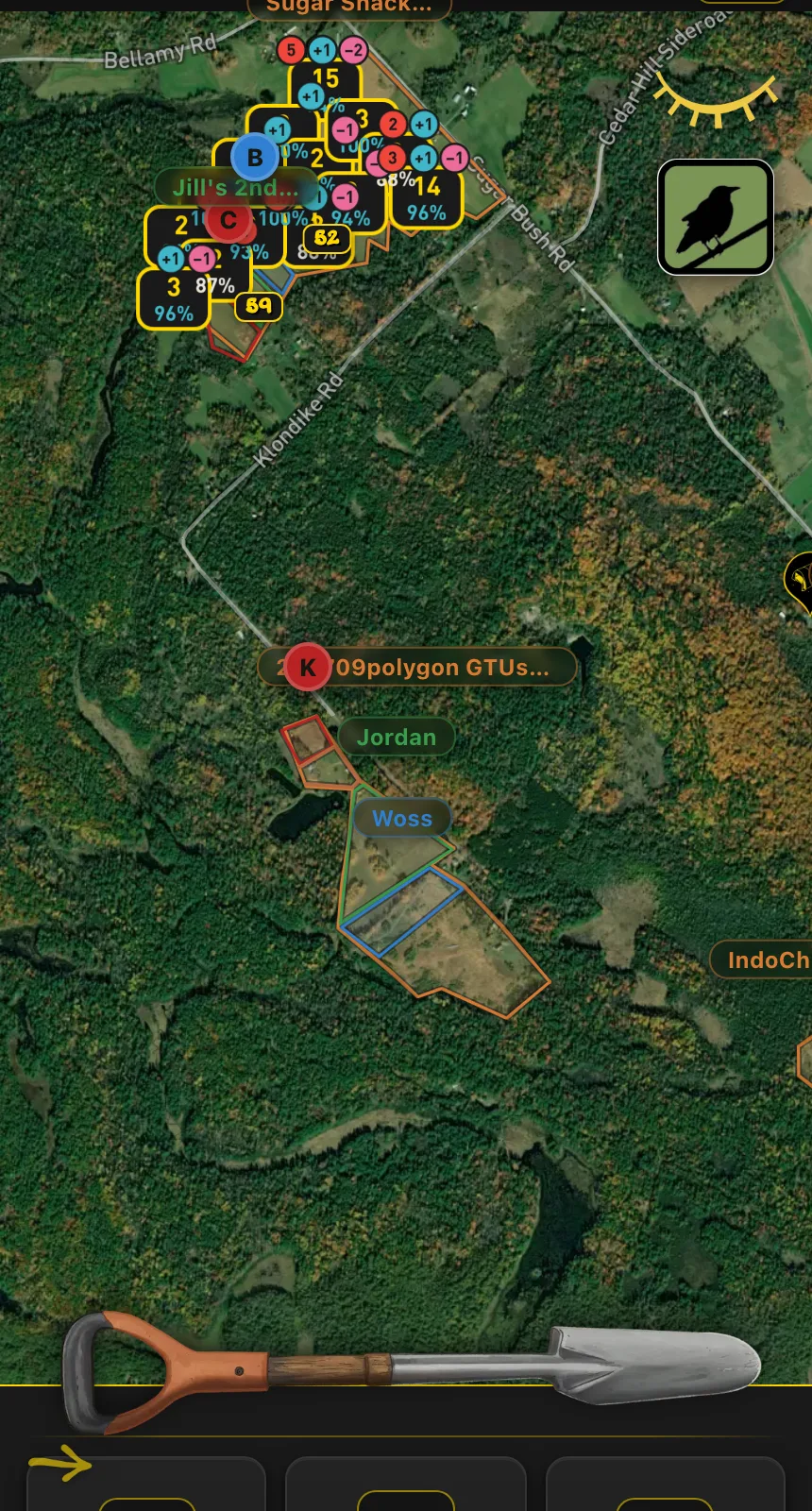 Get Cache map on satellite imagery: named blocks outlined in colour, clusters of numbered plot pins with quality percentages, and the online crow button